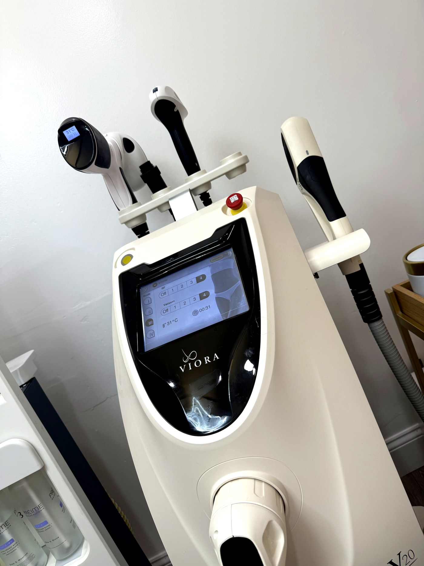 Advanced laser treatment at Asana Wellness